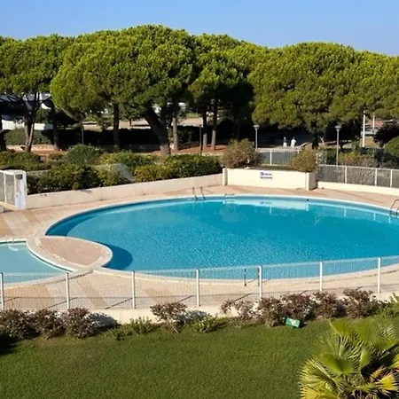 Studio Avec Piscine, Terrasse Et Parking Prive - Proche Plage, Port Camargue *