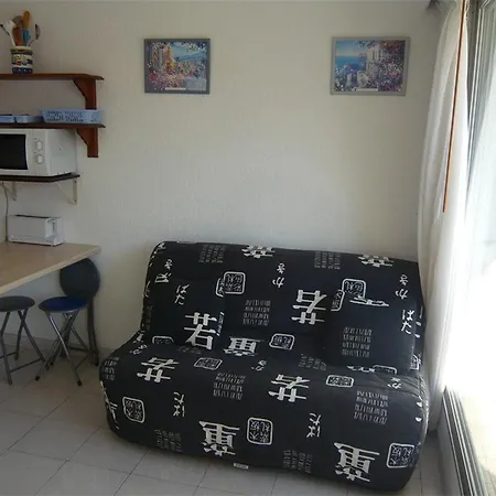 Studio Avec Piscine, Terrasse Et Parking Prive - Proche Plage, Port Camargue